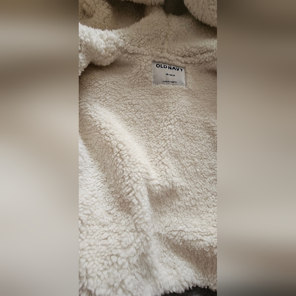 18-24mo Zip Hoodie with full "sherpa" lining - Picture 2 of 4